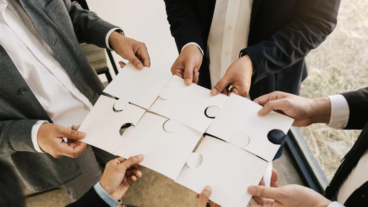 Connectivity-teamwork-puzzle