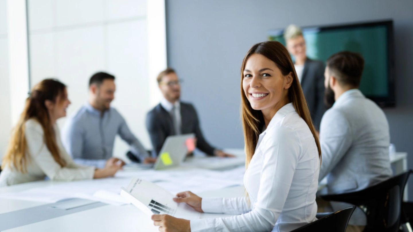 People-collaborating image